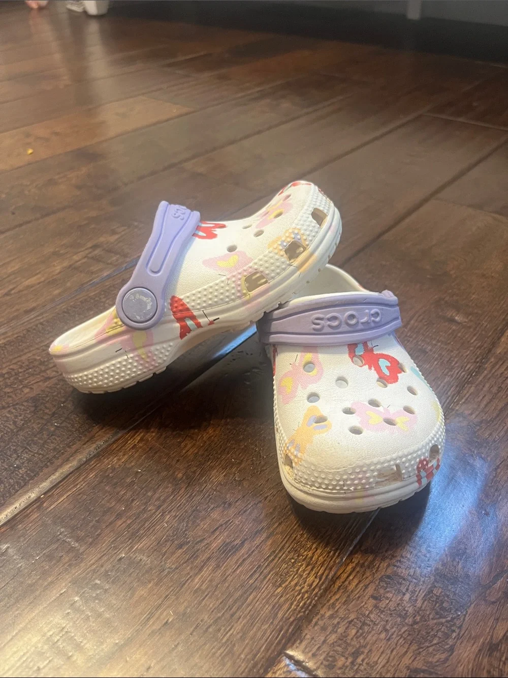 Butterfly crocs - Picture 1 of 5